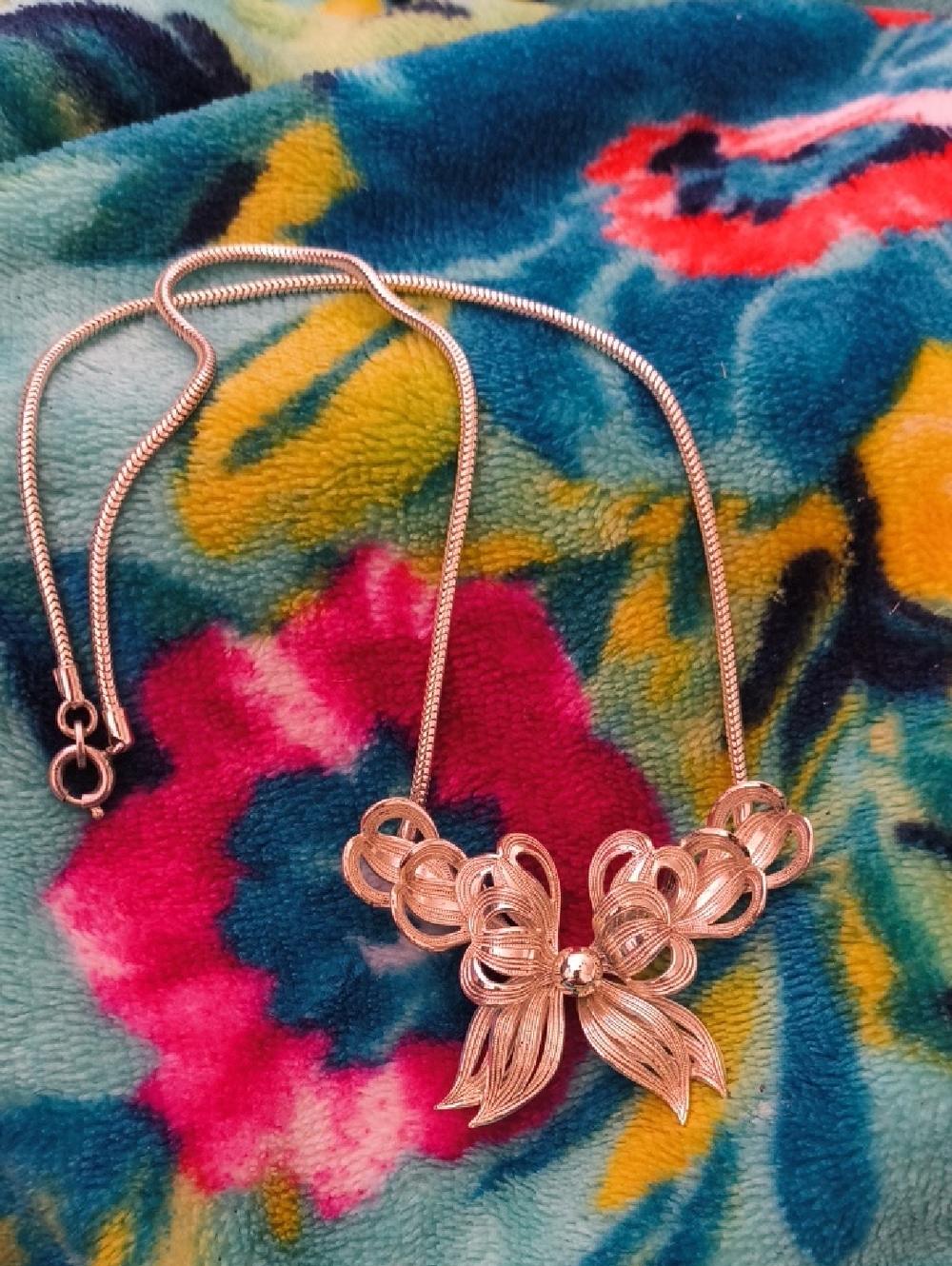 Beautiful Forstner Sterling Silver Bow Necklace 16"